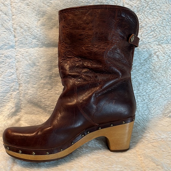 Ugg boots women’s size 9. Brown leather. - Picture 2 of 16